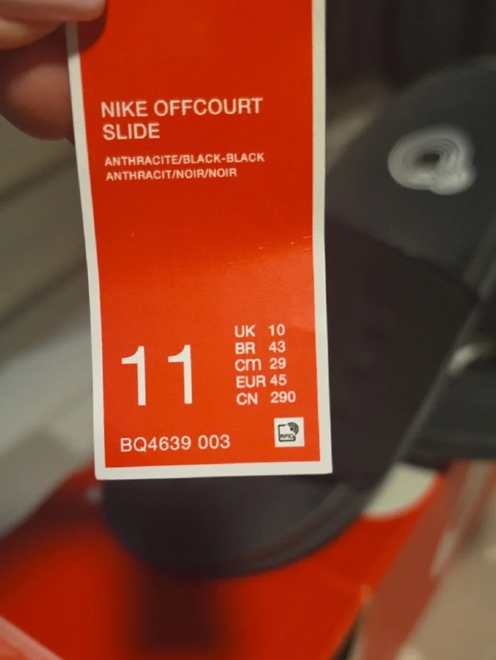 Nike easy slip